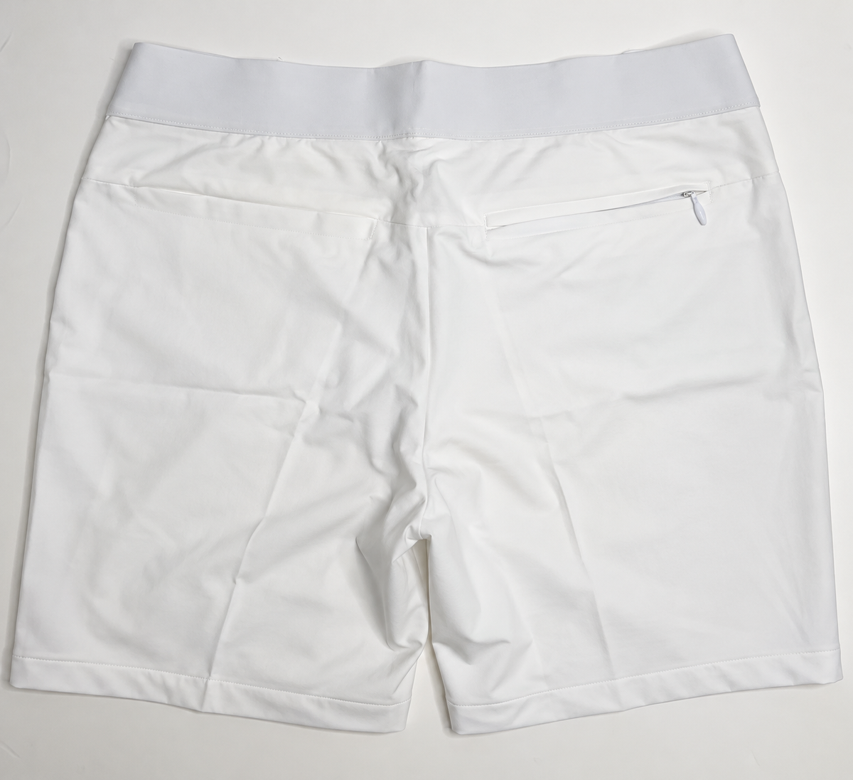 [NWT] Greg Norman 8" White Short | XXL